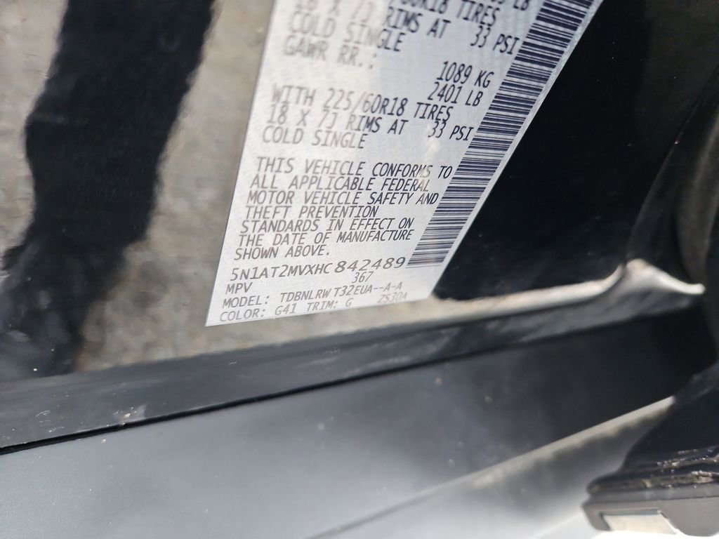 Used 2017 Nissan Rogue SL image 14