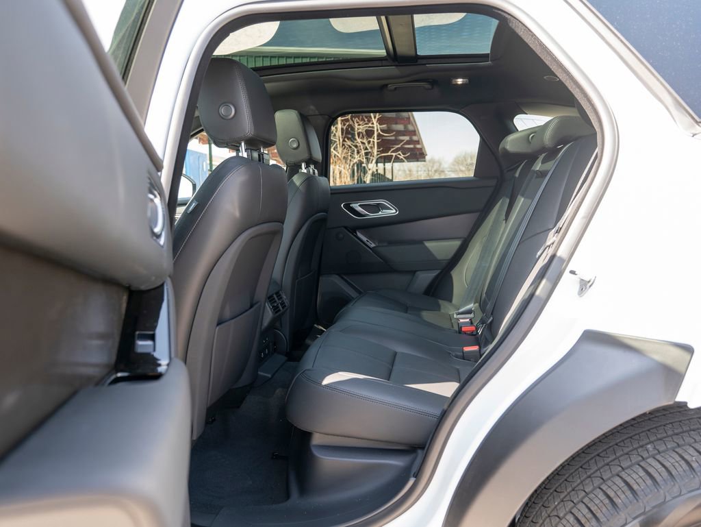 New 2026 Land Rover Range Rover Velar Dynamic SE image 19