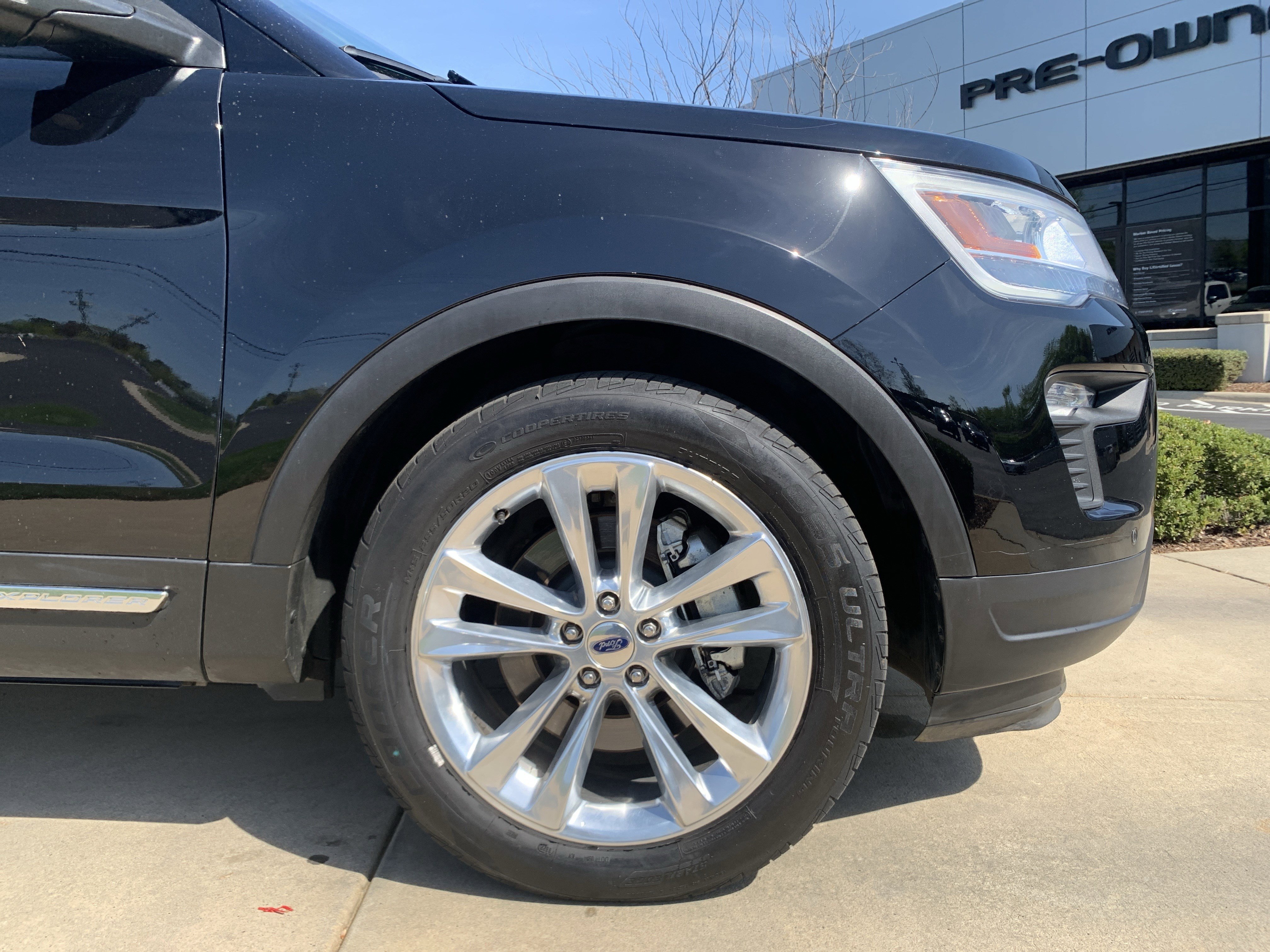 Used 2018 Ford Explorer XLT w/ Equipment Group 202A image 13