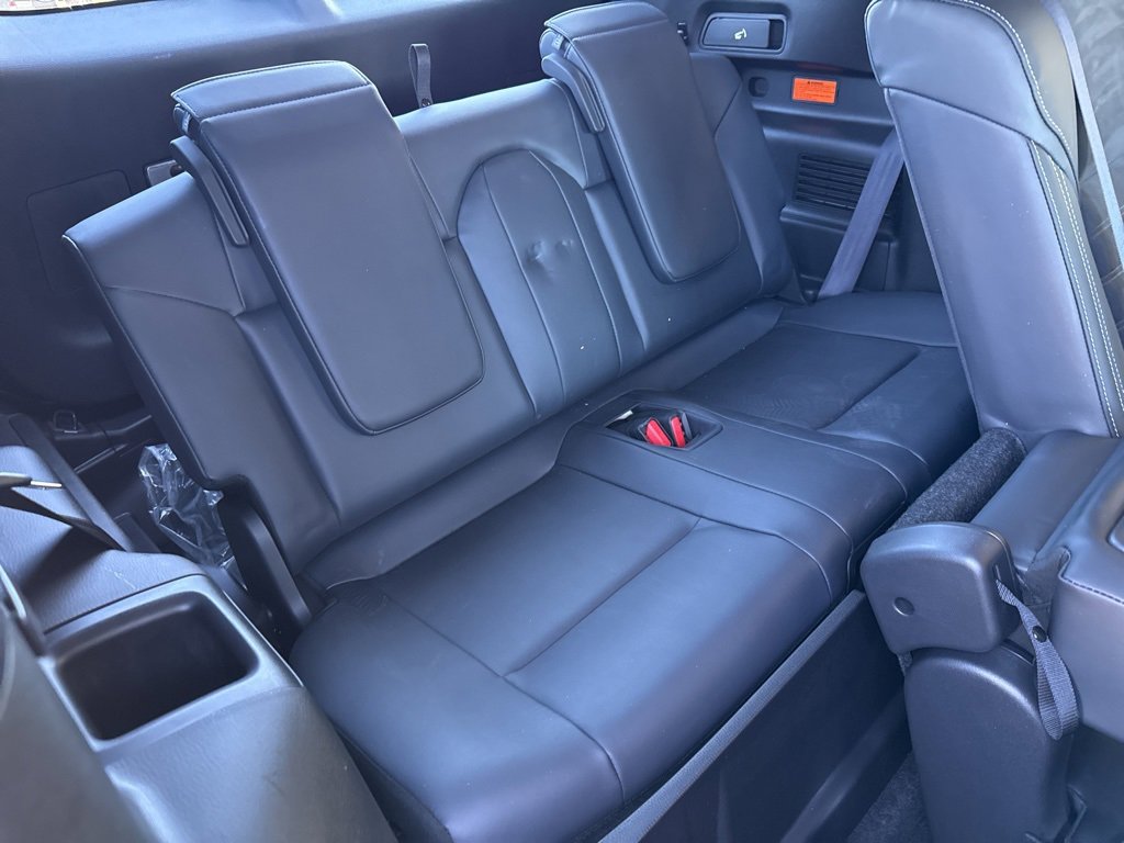 Used 2025 Mitsubishi Outlander SE image 26