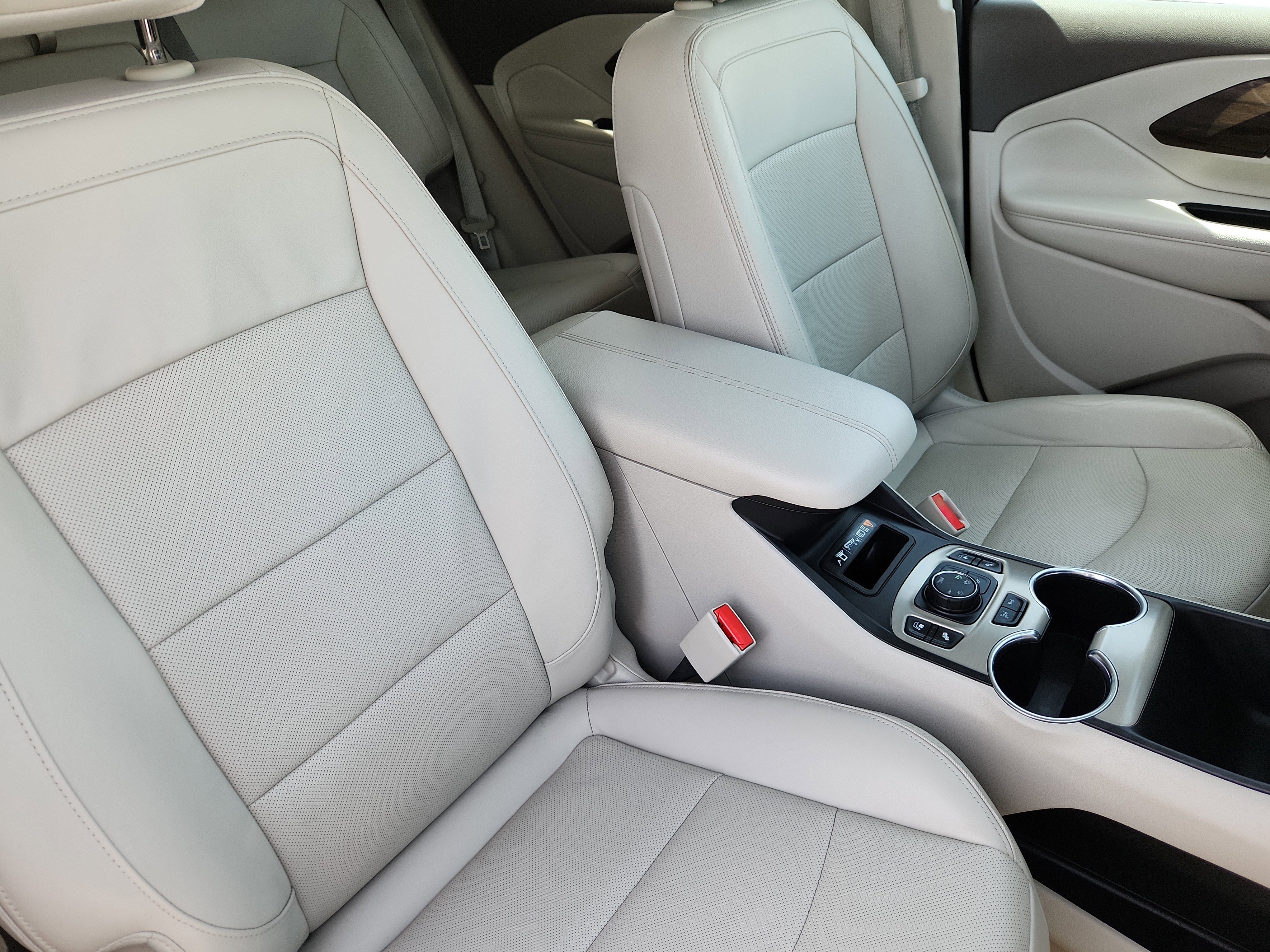 Used 2020 GMC Terrain Denali w/ Denali Premium Package image 12