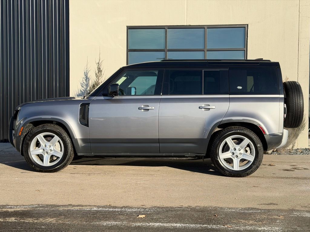 Used 2021 Land Rover Defender 110 SE image 2