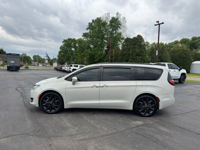 Used 2020 Chrysler Pacifica Touring-L Plus w/ Advanced Safetytec Group FWD image 6