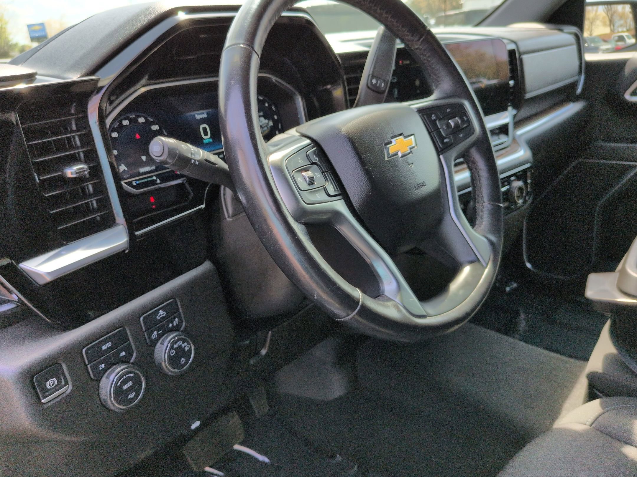 Used 2022 Chevrolet Silverado 1500 LT image 18