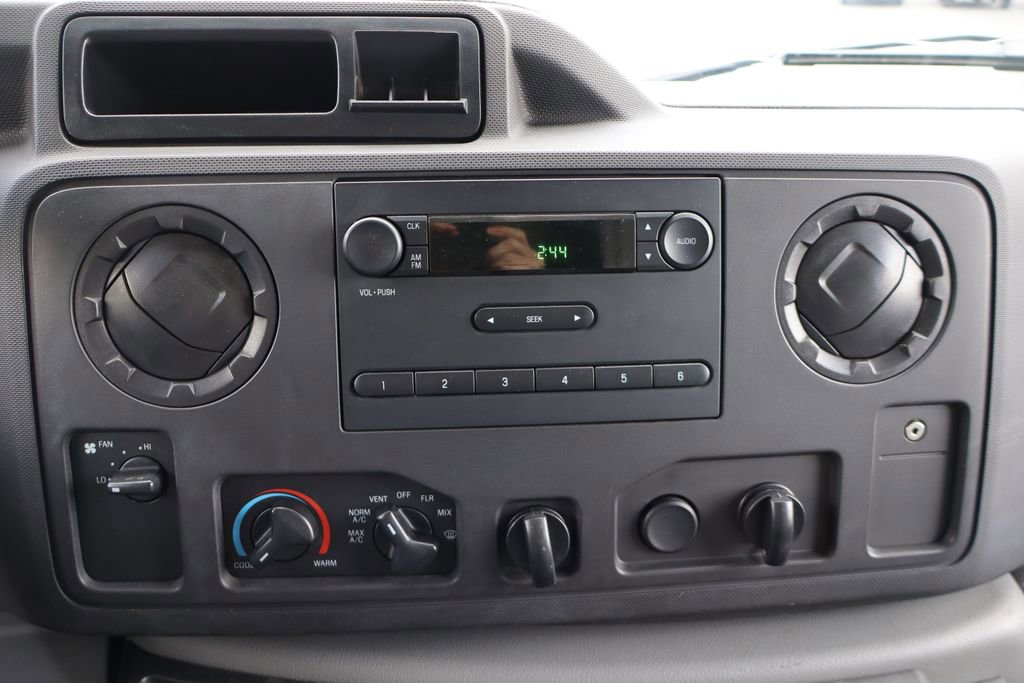 Used 2014 Ford E-450 and Econoline 450 Super Duty w/ Power Windows & Locks Group RWD image 25