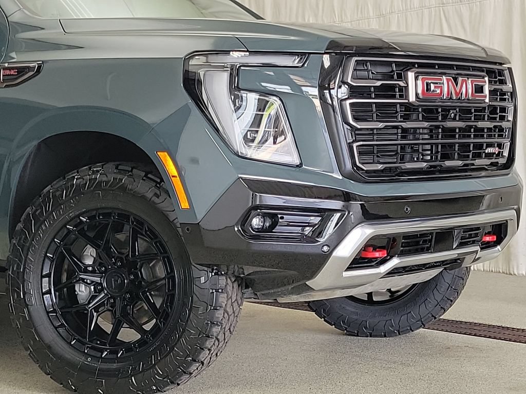 Used 2025 GMC Yukon AT4 Ultimate AWD/4WD image 6