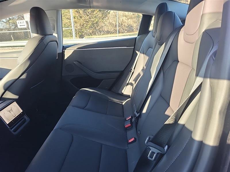 Used 2024 Tesla Model 3 image 9