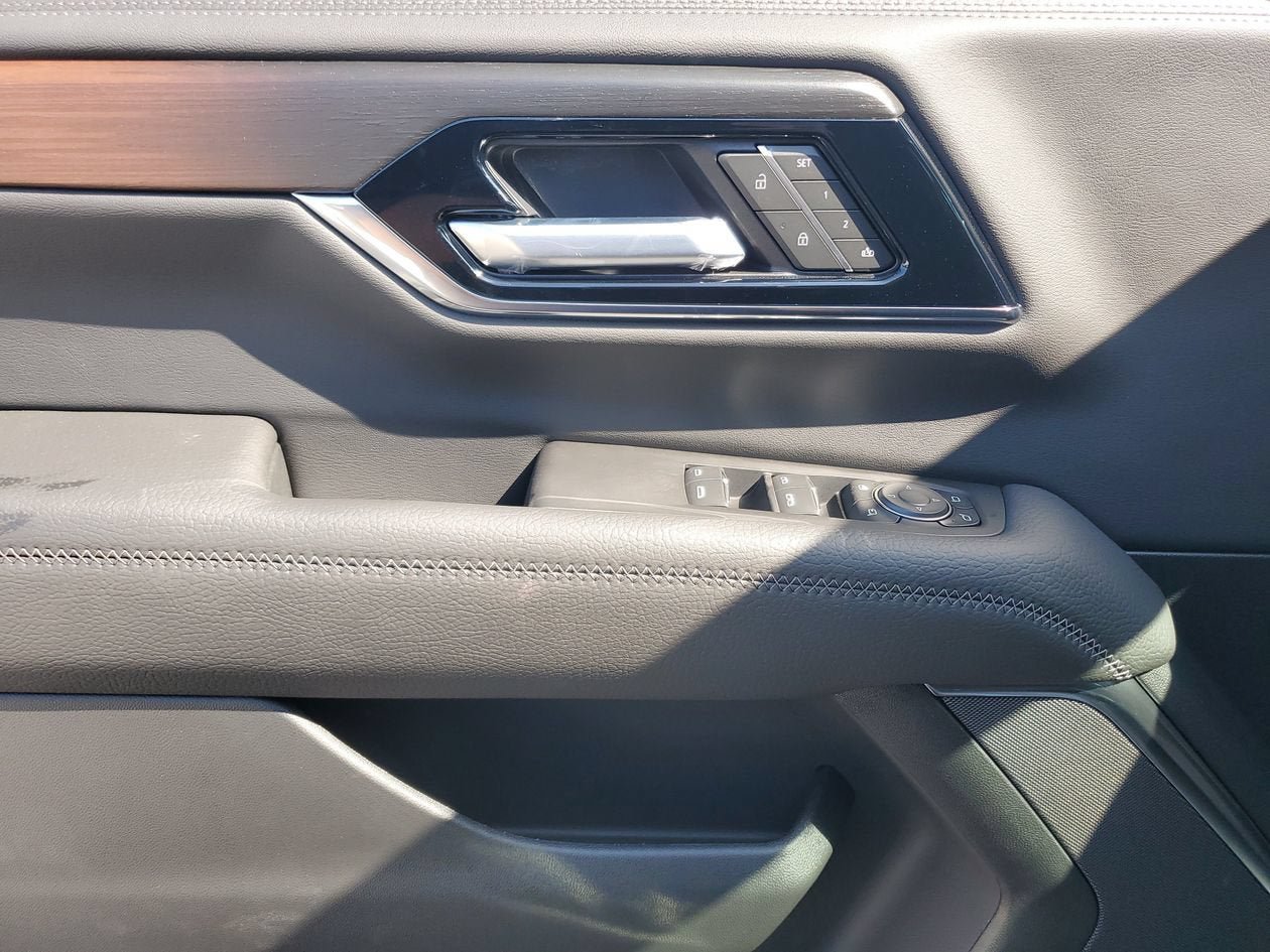New 2026 GMC Yukon Denali RWD image 17