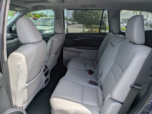 Certified 2020 Honda Pilot Touring image 14