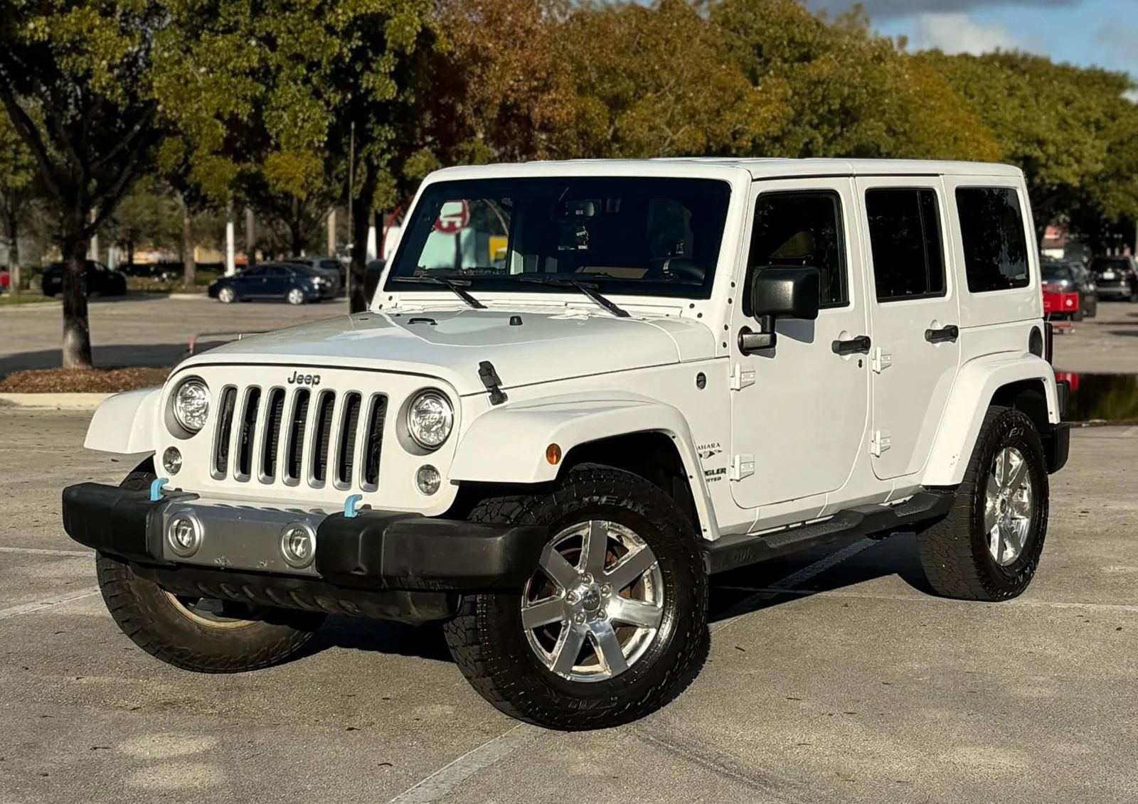 Used 2017 Jeep Wrangler Unlimited Sahara w/ Connectivity Group image 6