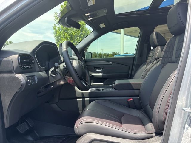 Used 2026 Honda Pilot Black Edition image 13