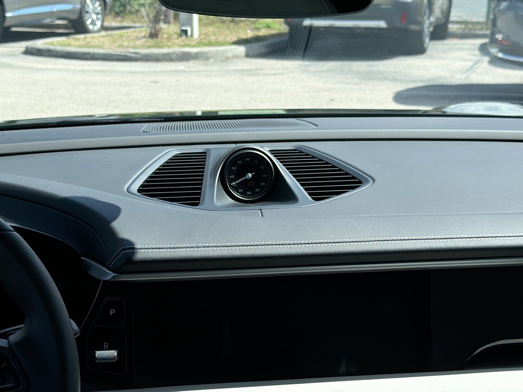 Used 2024 Porsche Macan 4 Electric image 20