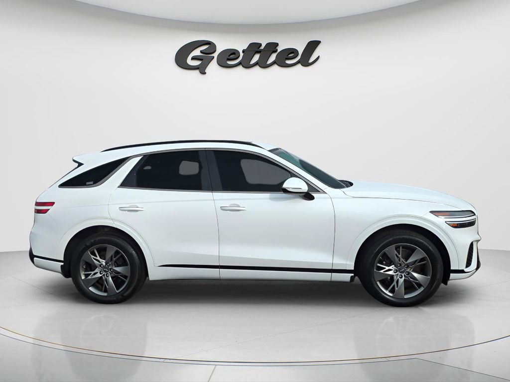 Used 2025 Genesis GV70 3.5T Sport image 3