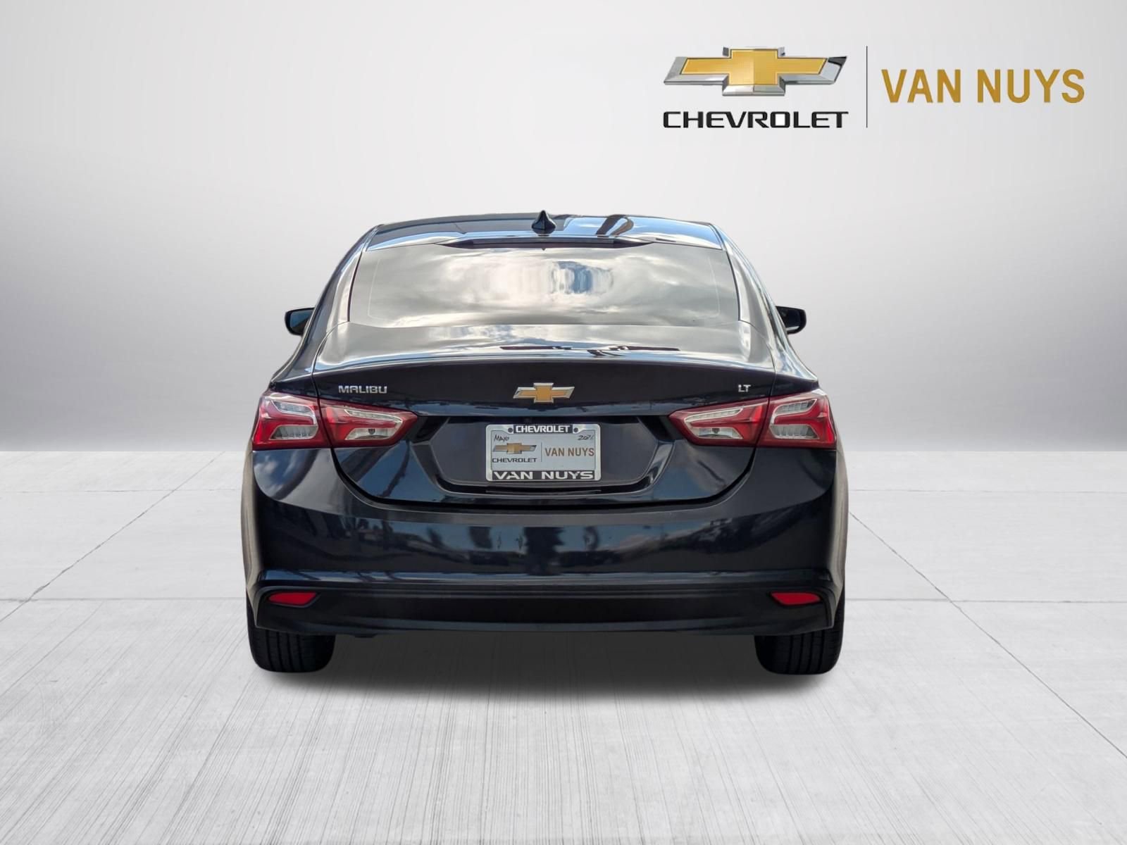Used 2022 Chevrolet Malibu LT FWD image 6
