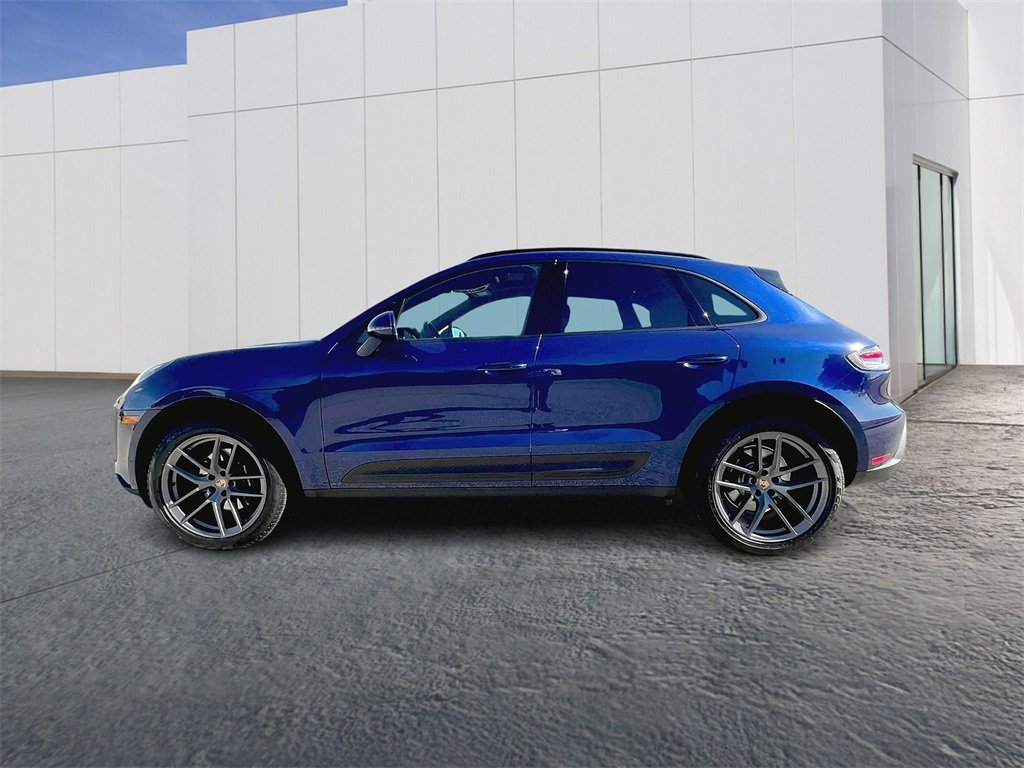 Used 2024 Porsche Macan image 2