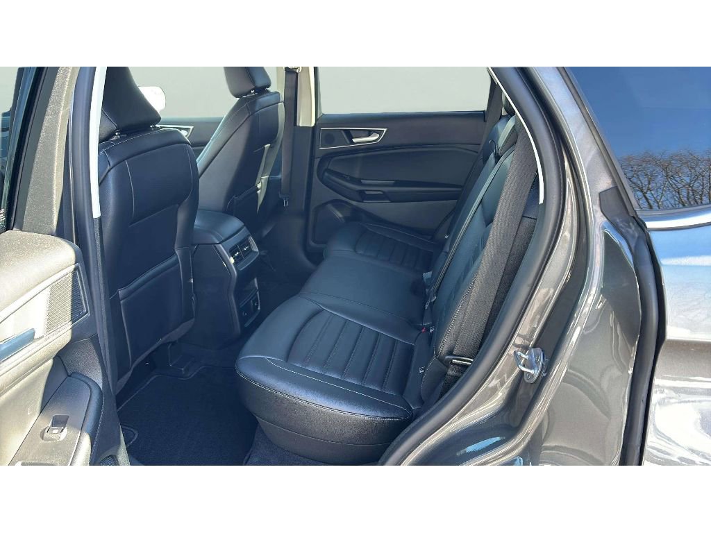 Used 2022 Ford Edge SEL w/ Convenience Package image 11
