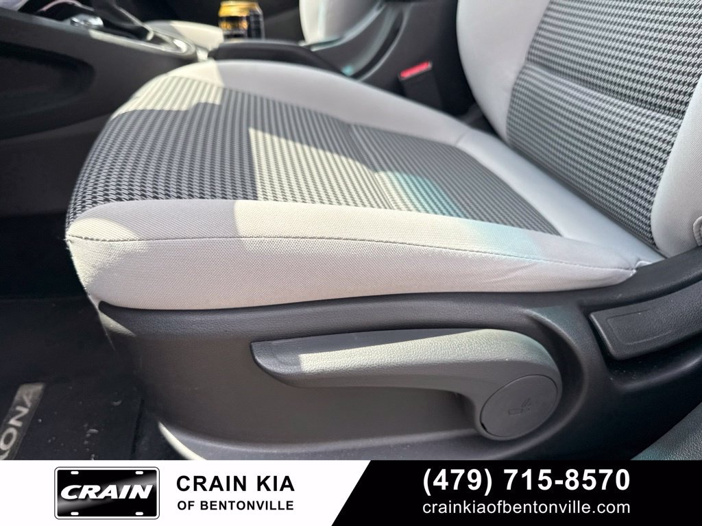 Used 2023 Hyundai Kona SE w/ Cargo Package AWD/4WD image 15