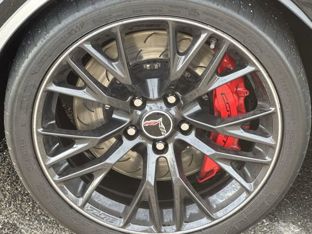 Used 2016 Chevrolet Corvette Z06 w/ 3LZ Preferred Equipment Group image 32