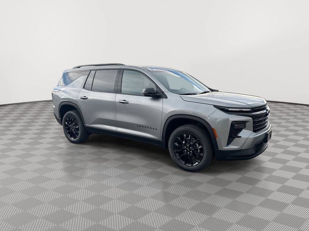 New 2026 Chevrolet Traverse LT w/ Midnight/Sport Edition AWD/4WD image 2