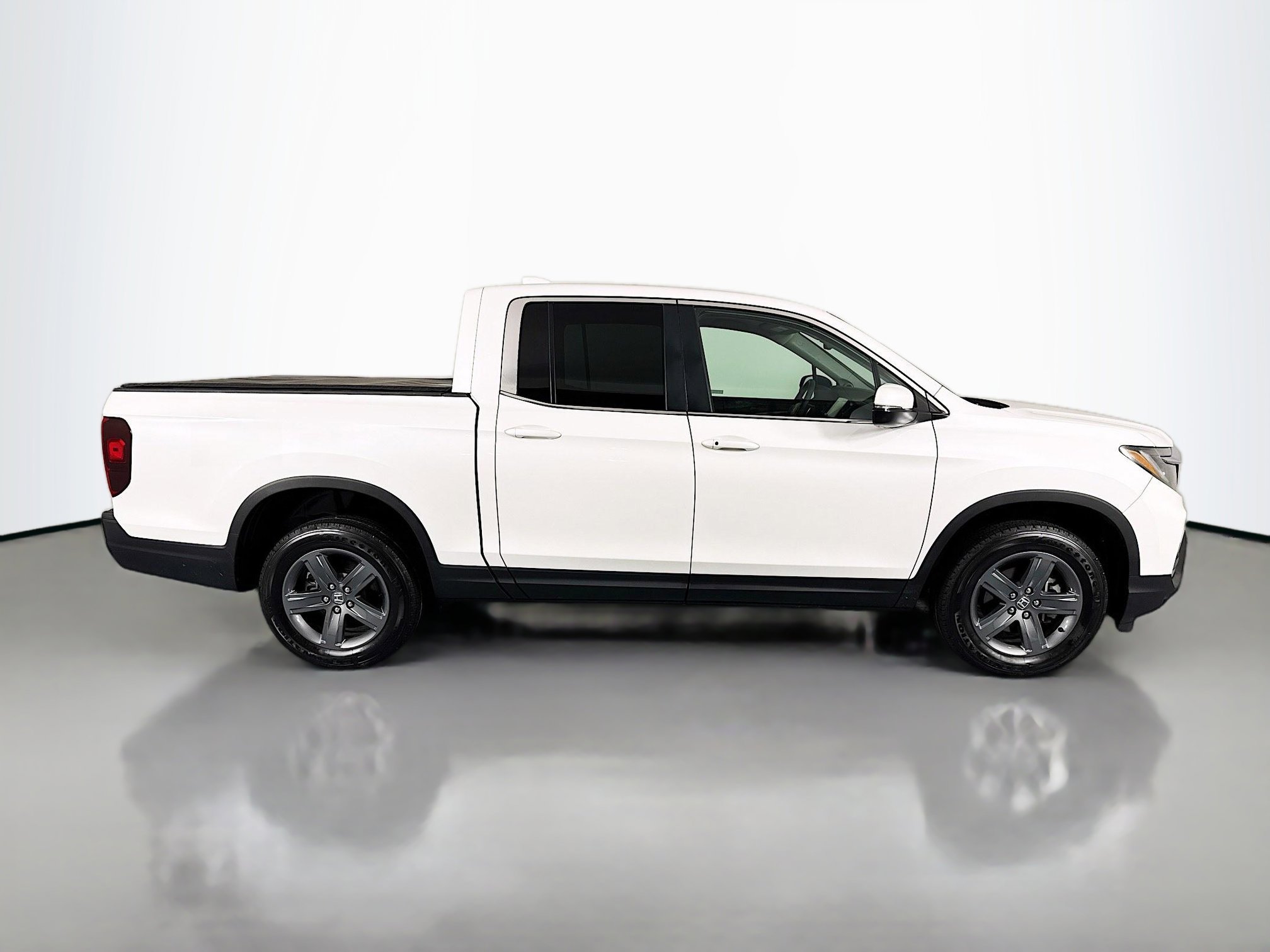 Certified 2023 Honda Ridgeline RTL image 4