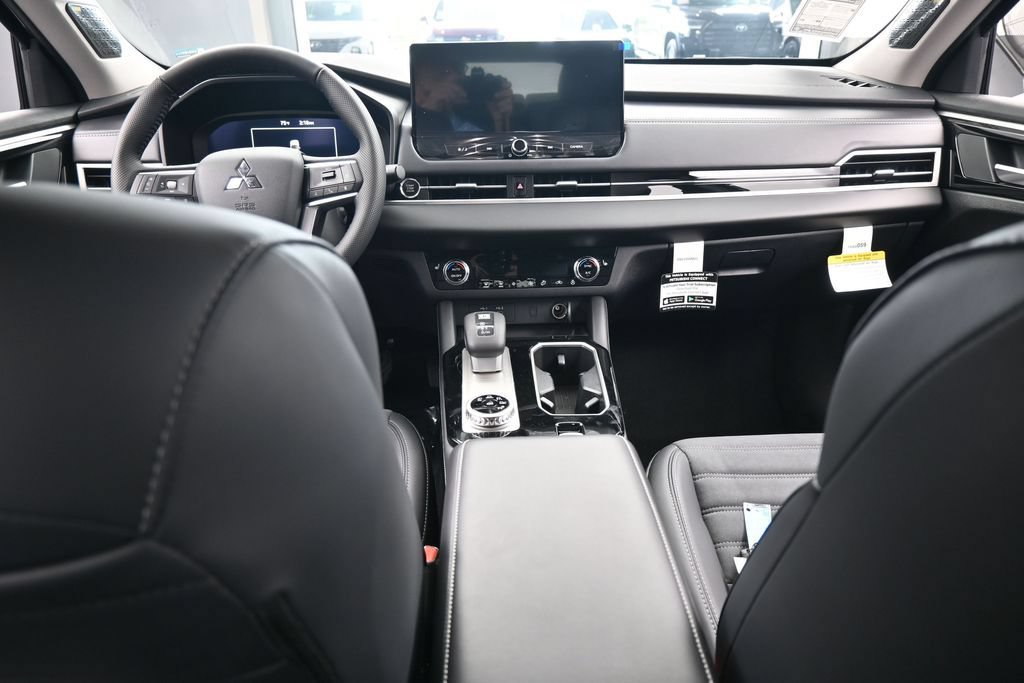 New 2026 Mitsubishi Outlander SE FWD image 42