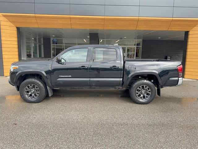 Used 2021 Toyota Tacoma SR5 AWD/4WD image 8
