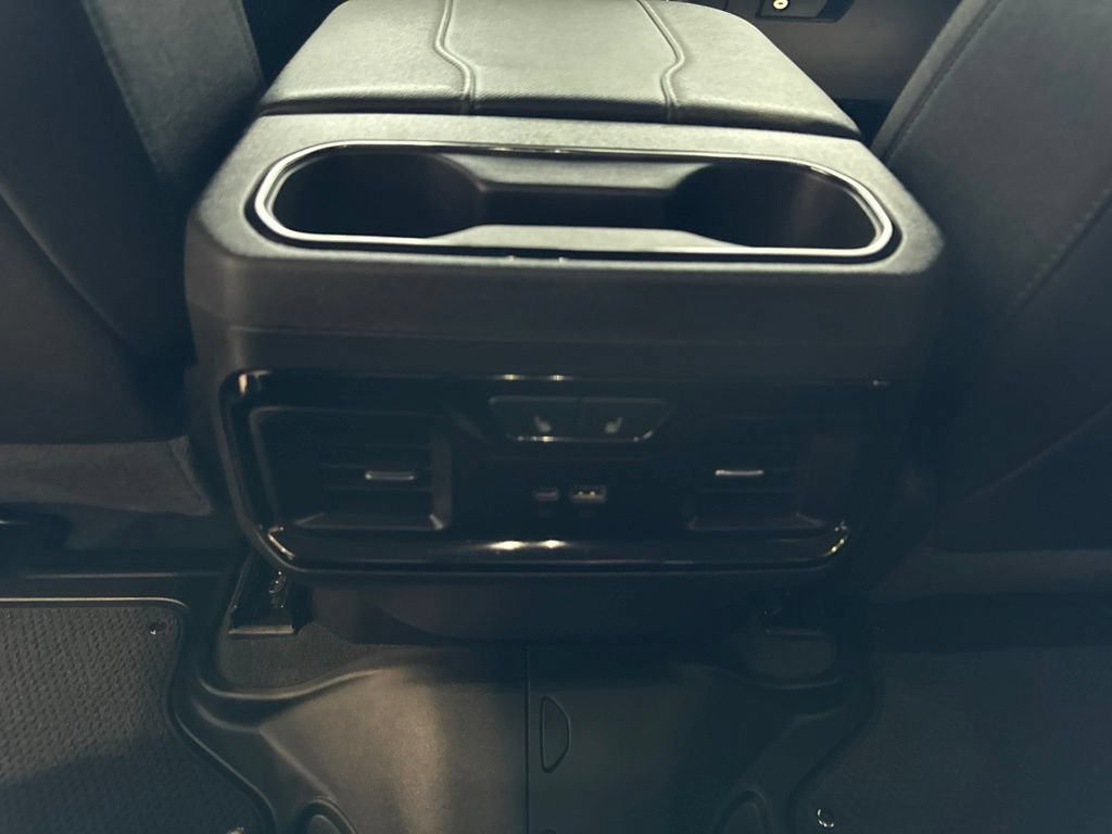 Used 2025 GMC Sierra 1500 AT4 w/ AT4 Premium Package AWD/4WD image 21