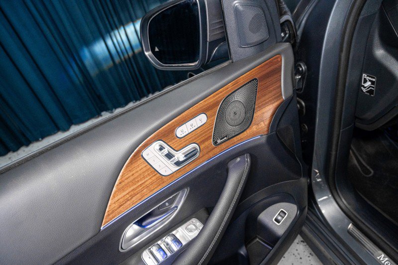 Certified 2025 Mercedes-Benz GLS 450 4MATIC image 11