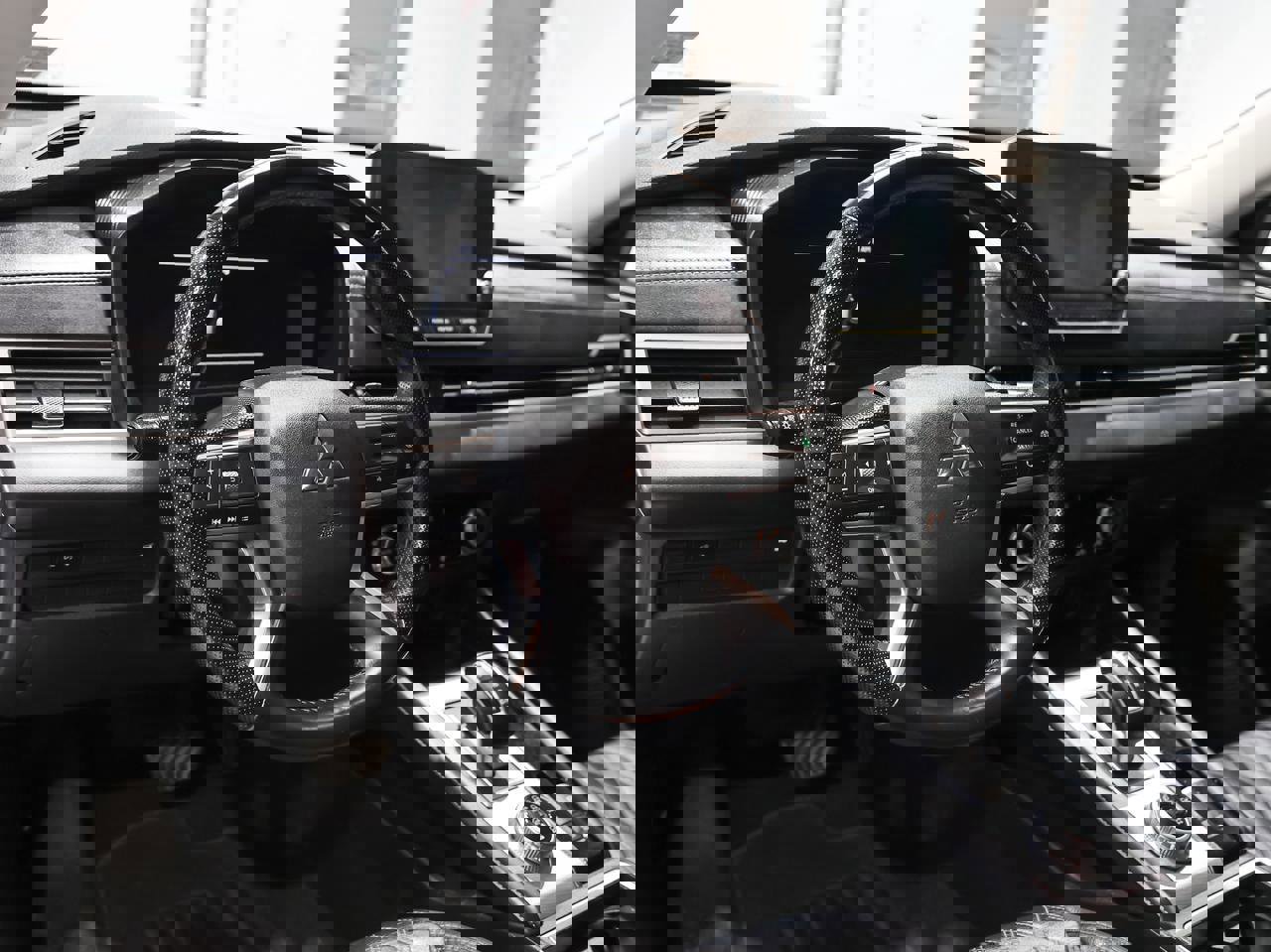 Used 2024 Mitsubishi Outlander SEL image 9