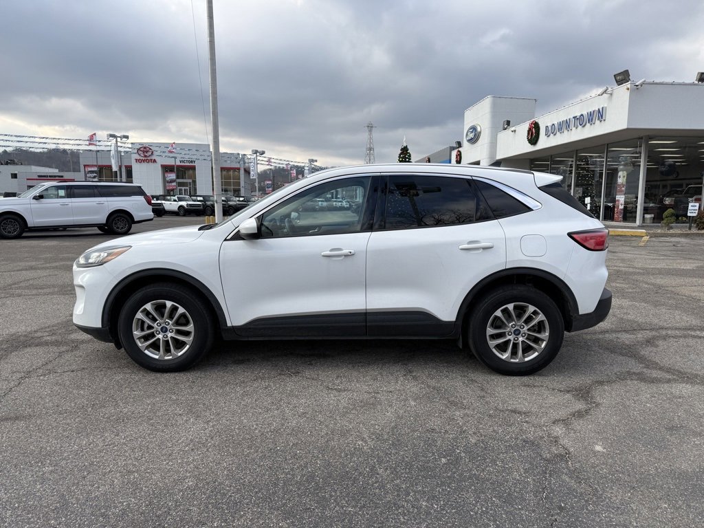 Used 2020 Ford Escape SE image 4