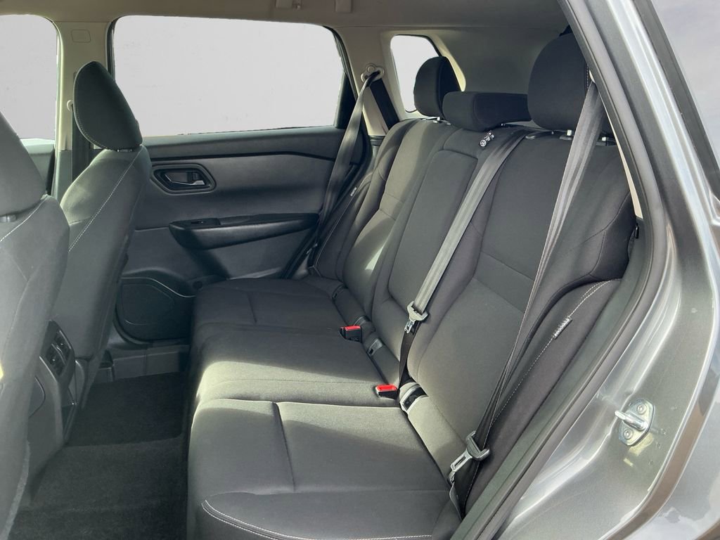 Used 2024 Nissan Rogue S image 13