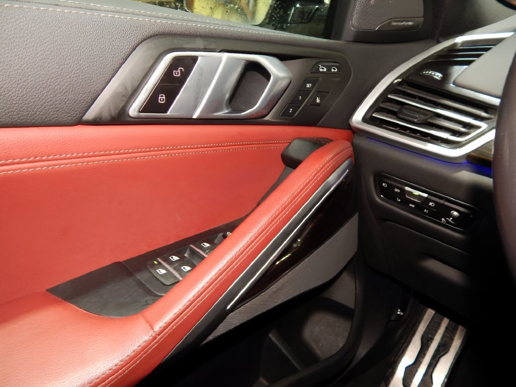 Used 2021 BMW X6 xDrive40i AWD/4WD image 19