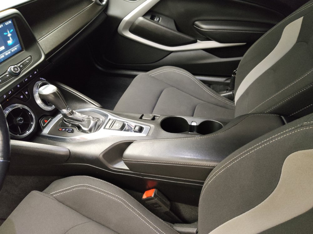 Used 2018 Chevrolet Camaro LT RWD image 26