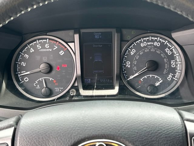 Used 2018 Toyota Tacoma TRD Off-Road w/ Technology Package AWD/4WD image 47