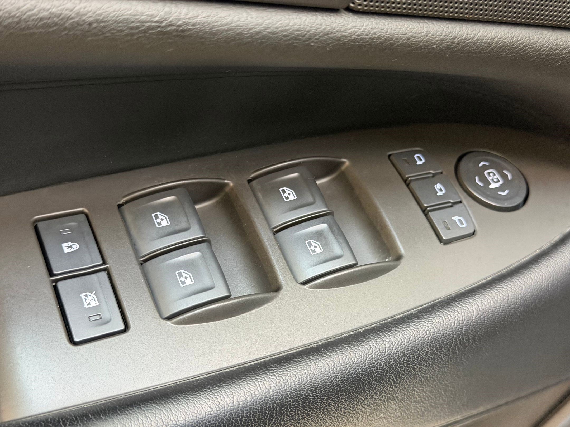 Used 2016 Cadillac Escalade Premium image 23