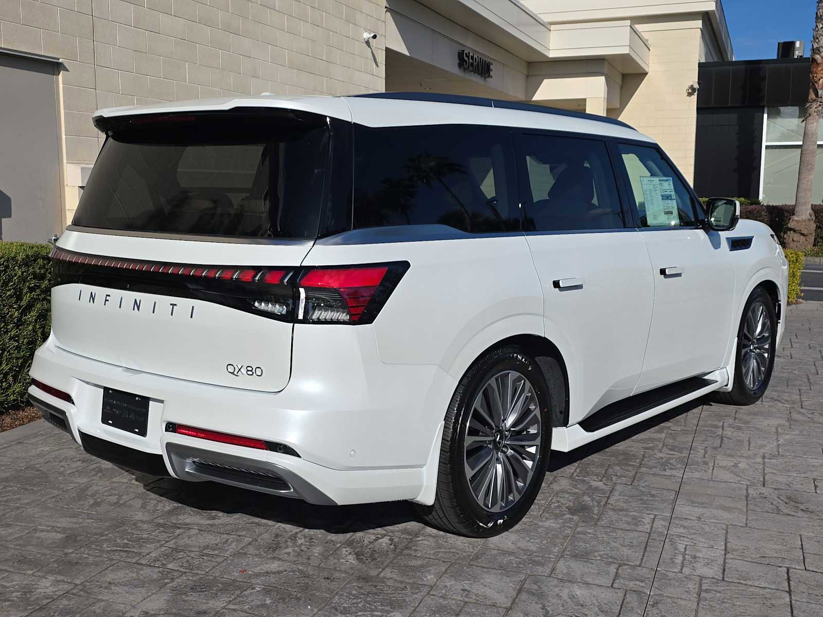 New 2026 INFINITI QX80 Luxe w/ Cargo Package image 3
