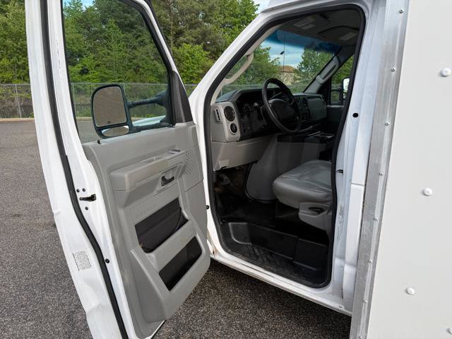 Used 2016 Ford E-350 and Econoline 350 Super Duty w/ Power Windows & Locks Group RWD image 23
