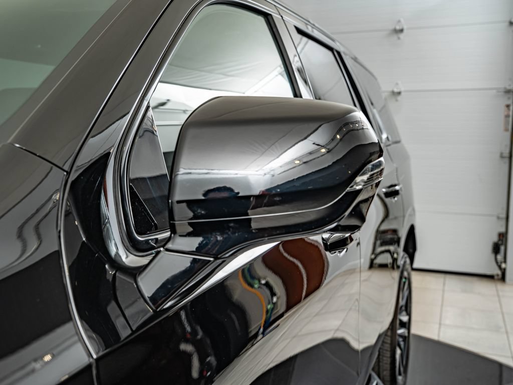 Used 2024 Cadillac Escalade Sport Platinum w/ Heavy-Duty Trailer Package AWD/4WD image 9