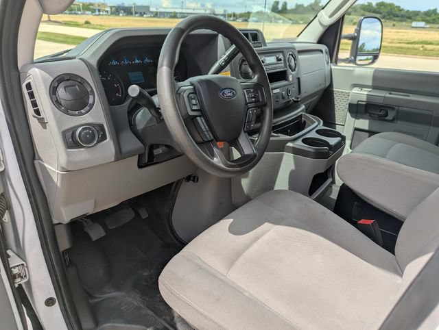 Used 2023 Ford E-450 and Econoline 450 Super Duty RWD image 13