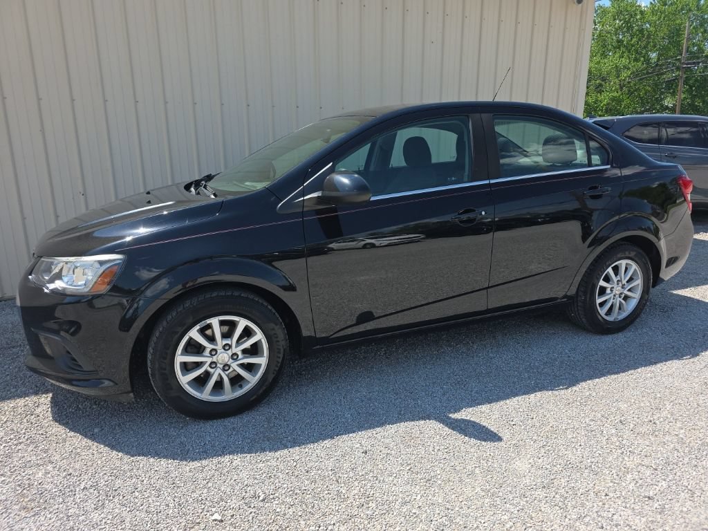 Used 2018 Chevrolet Sonic LT FWD image 12