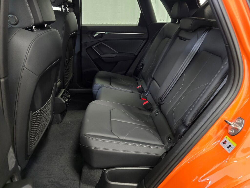 New 2025 Audi Q3 2.0T Premium image 18