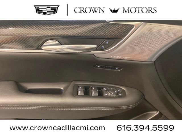Certified 2023 Cadillac XT6 Sport w/ Technology Package AWD/4WD image 17