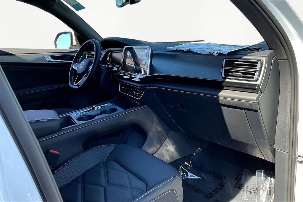 New 2026 Volkswagen Atlas Cross Sport SE image 25