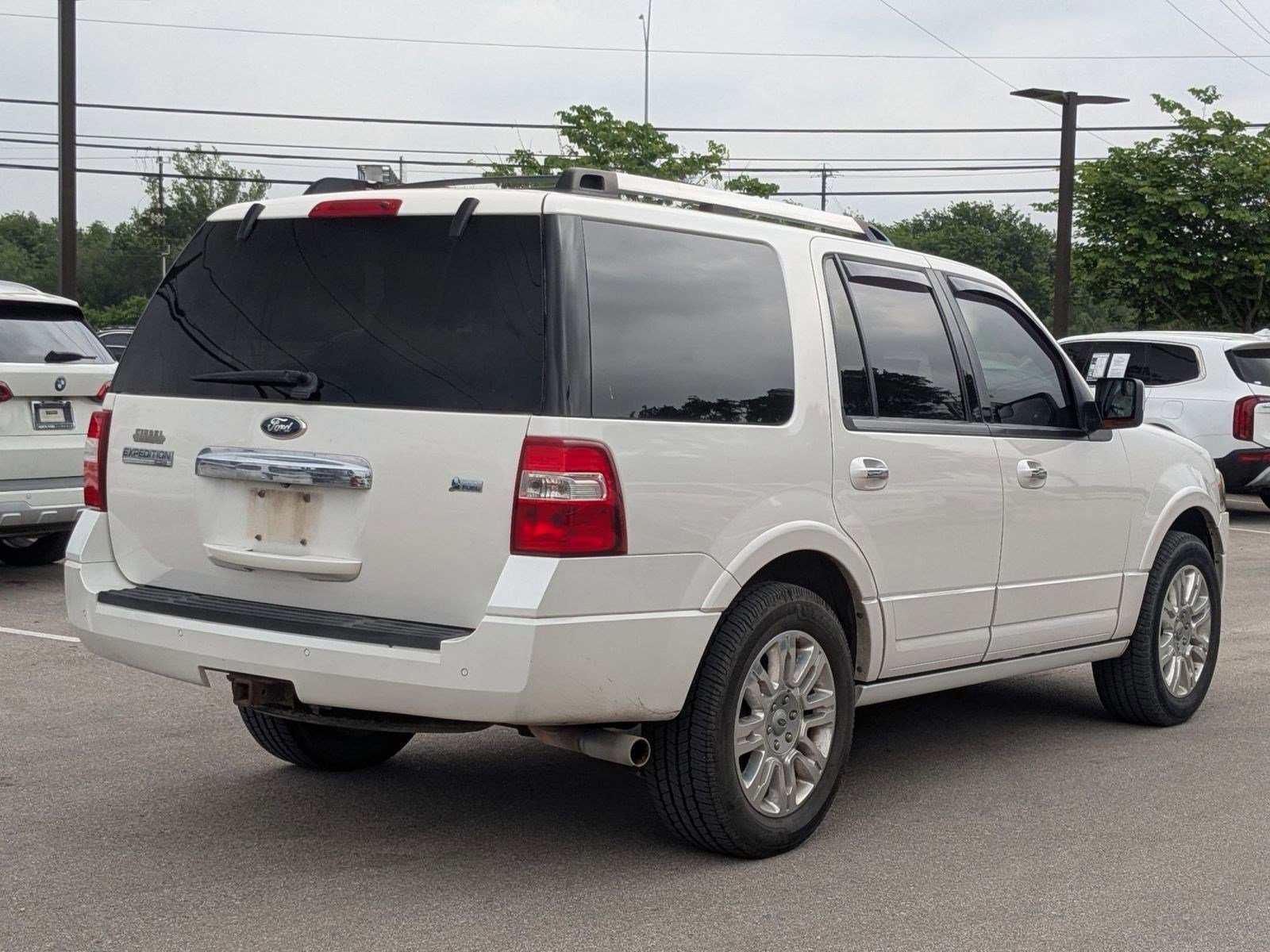 Used 2014 Ford Expedition Limited w/ Equipment Group 301A RWD image 3