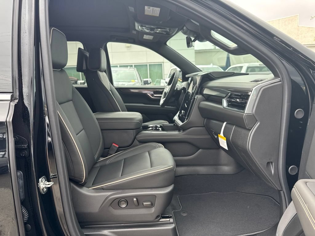 New 2026 GMC Yukon XL Elevation w/ Elevation Premium Package AWD/4WD image 19