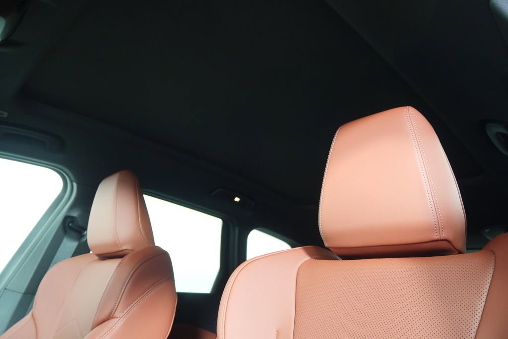 Used 2026 BMW X1 xDrive28i w/ Technology Package image 11