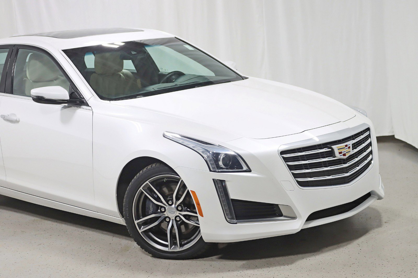 Used 2018 Cadillac CTS Luxury image 2