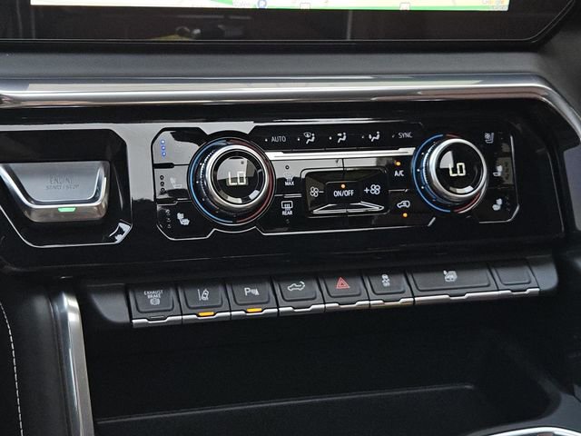 Used 2025 GMC Sierra 3500 Denali Ultimate image 15