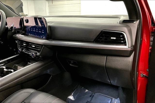 Used 2026 Chevrolet Suburban RST w/ RST Capability Package AWD/4WD image 20