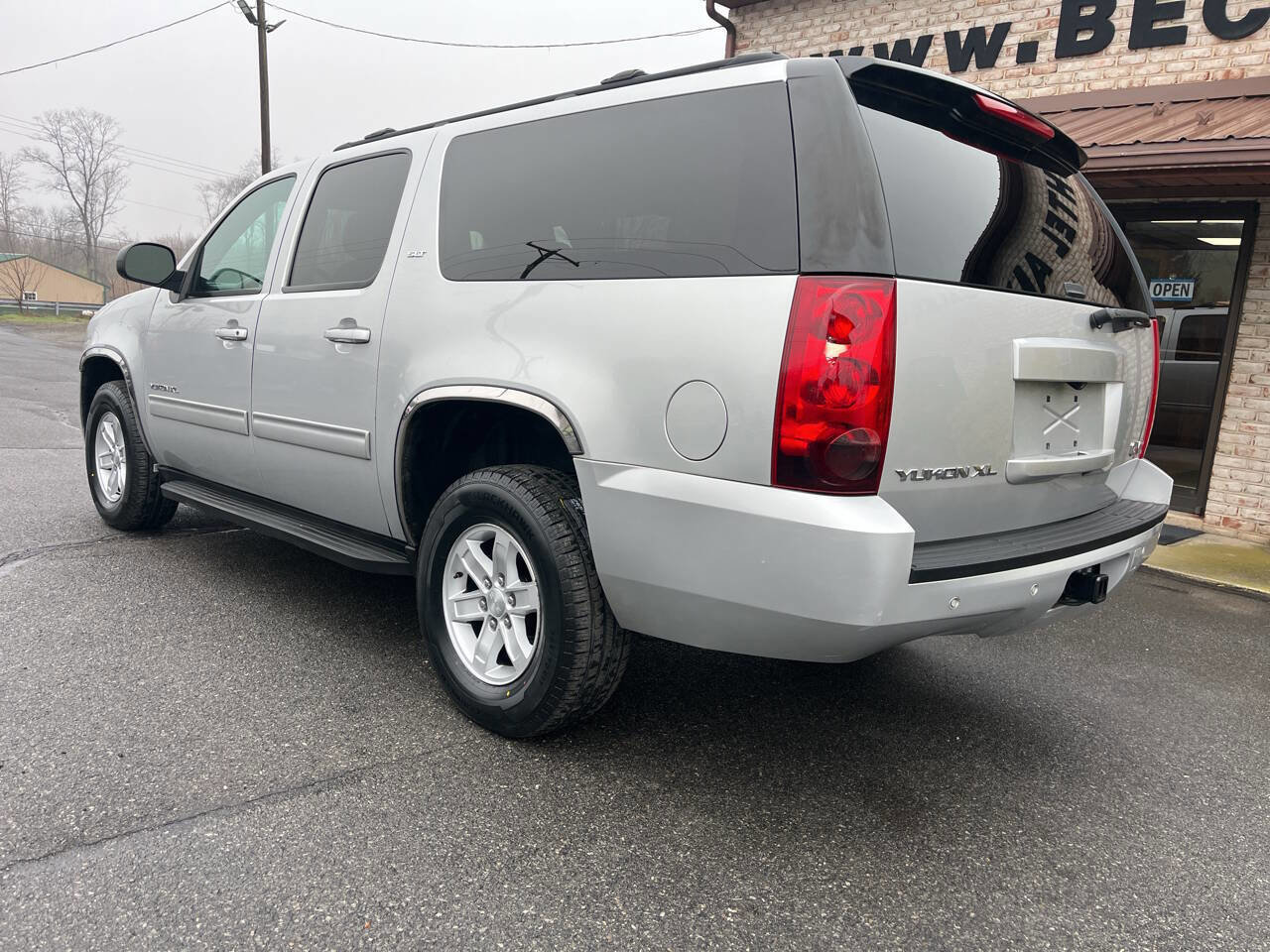Used 2014 GMC Yukon XL SLT AWD/4WD image 8